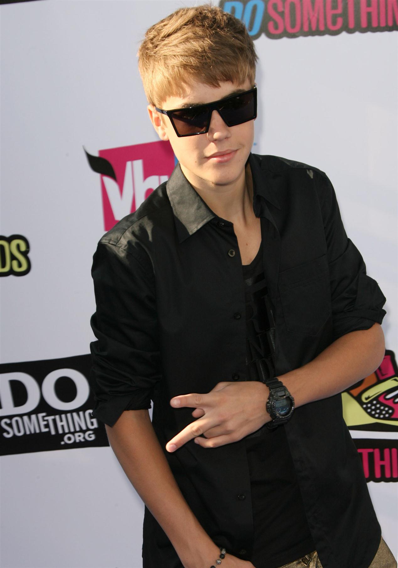 Justin Bieber - Celebs at Do Something Awards 2011 Photos | Picture 59685